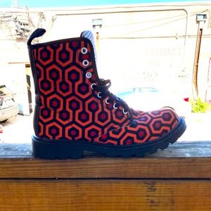 The Shining high top canvas shoes 👹